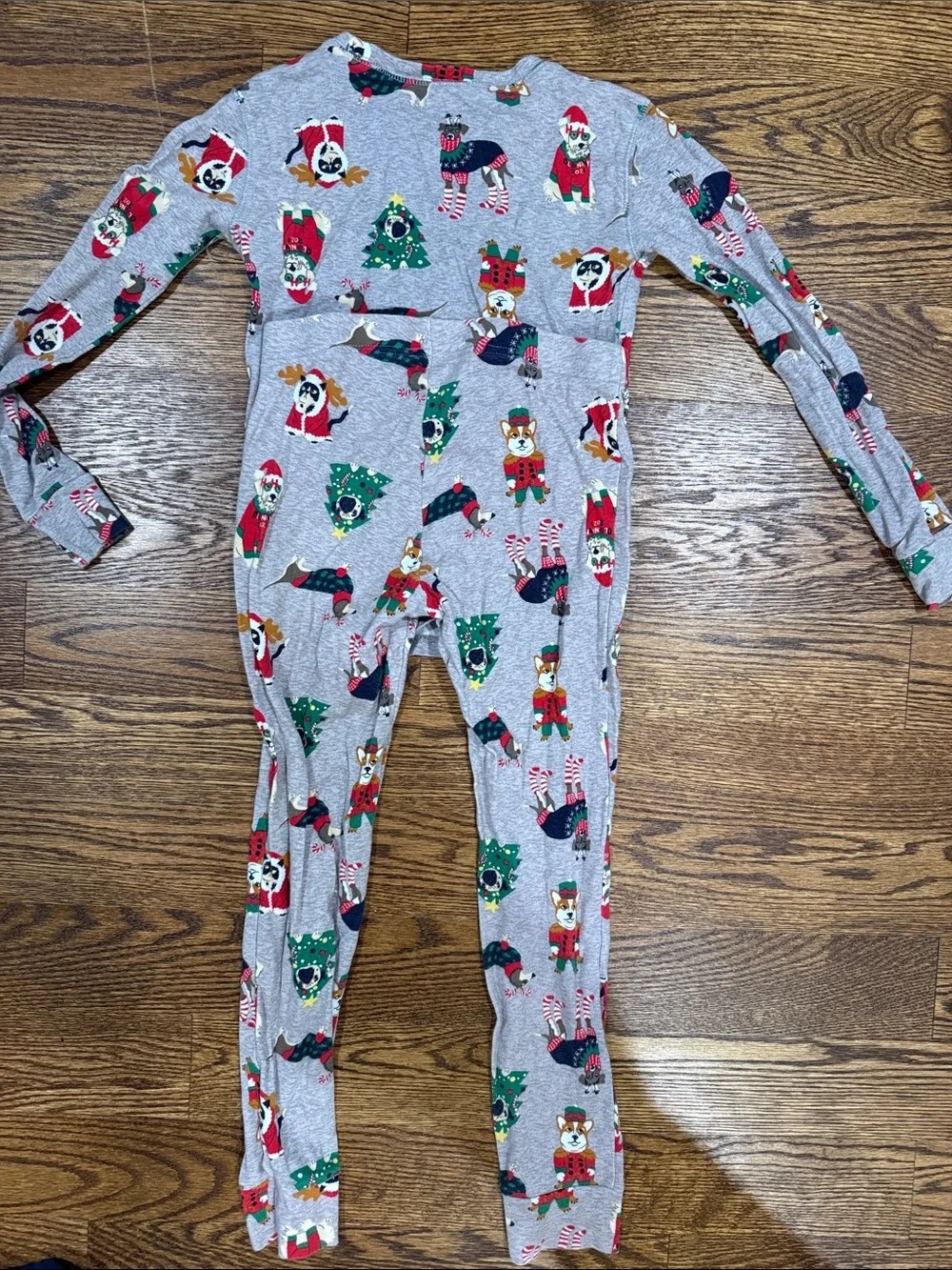 Old Navy Gray Holiday Christmas cat Dog Print  Pajamas 2 piece long sleeve 10 ki